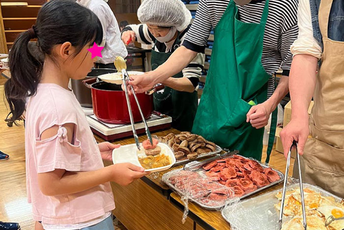 こども食堂に毎月花ソーセージを寄付しています。