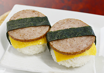 ソーセージステーキおにぎり