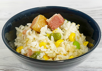 ベーコンと枝豆コーンバターしょう油ご飯